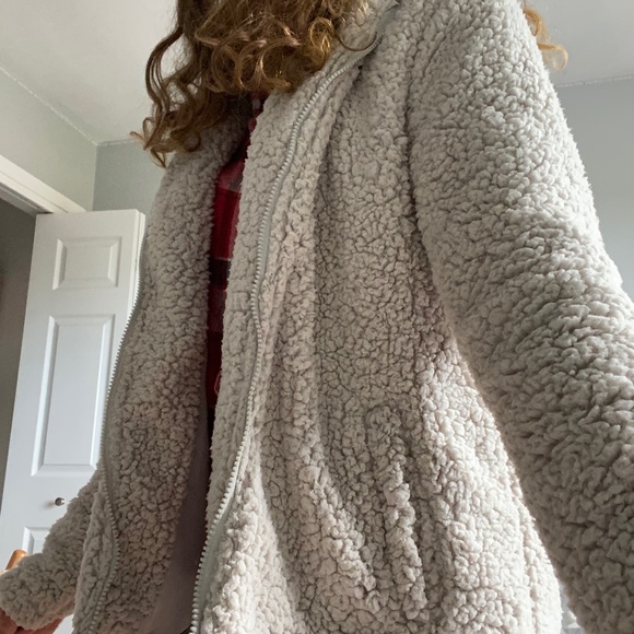 Teddy bear coat 🐻 - Picture 3 of 4